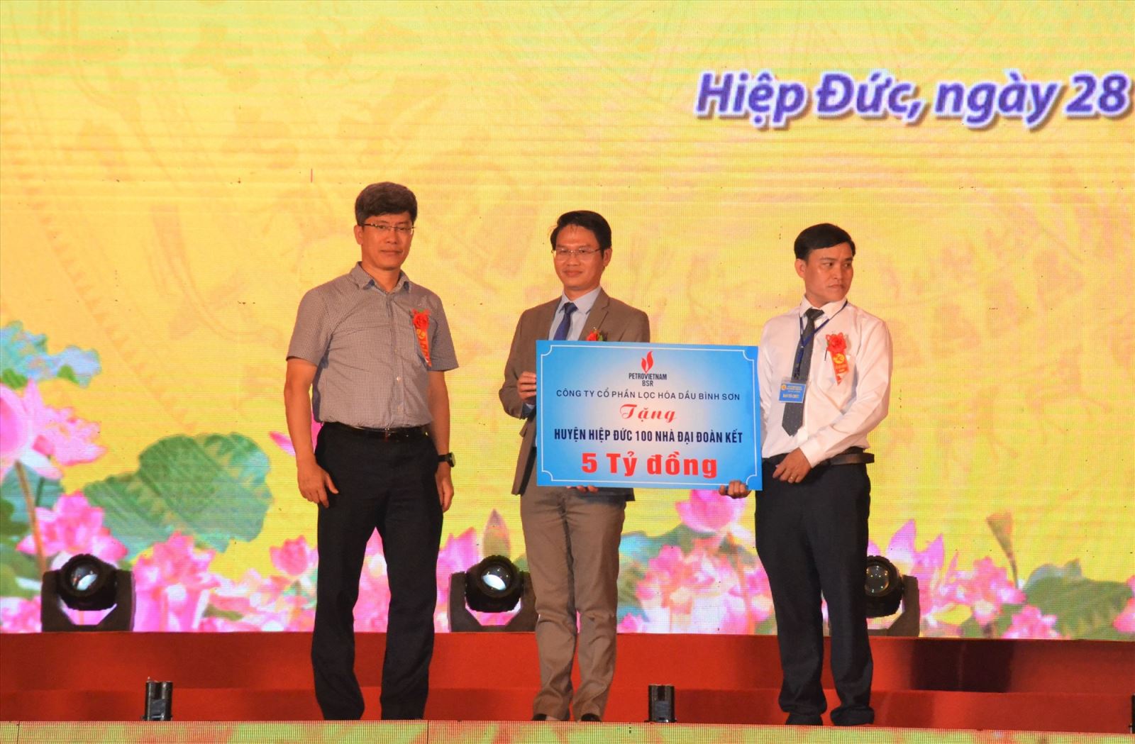BSR tài trợ huyện Hiệp Đức, tỉnh Quảng Nam 5 tỷ đồng xây dựng 100 Nhà đại đoàn kết