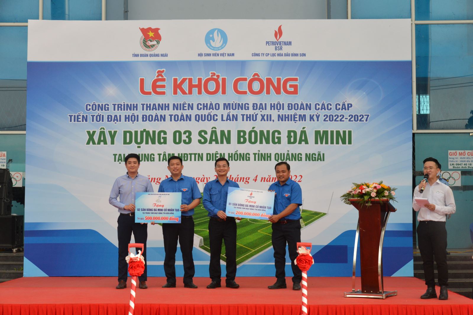 BSR tài trợ sân bóng đá mini cho Trung tâm Hoạt động Thanh thiếu nhi Diên Hồng tỉnh Quảng Ngãi